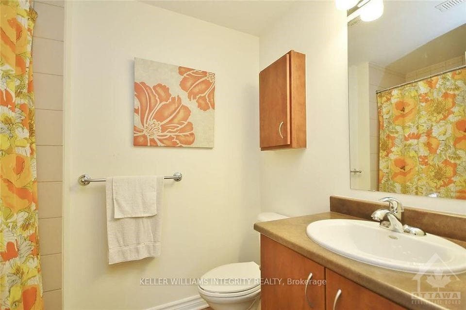 552 CHAPMAN MILLS Drive Unit A photo 9