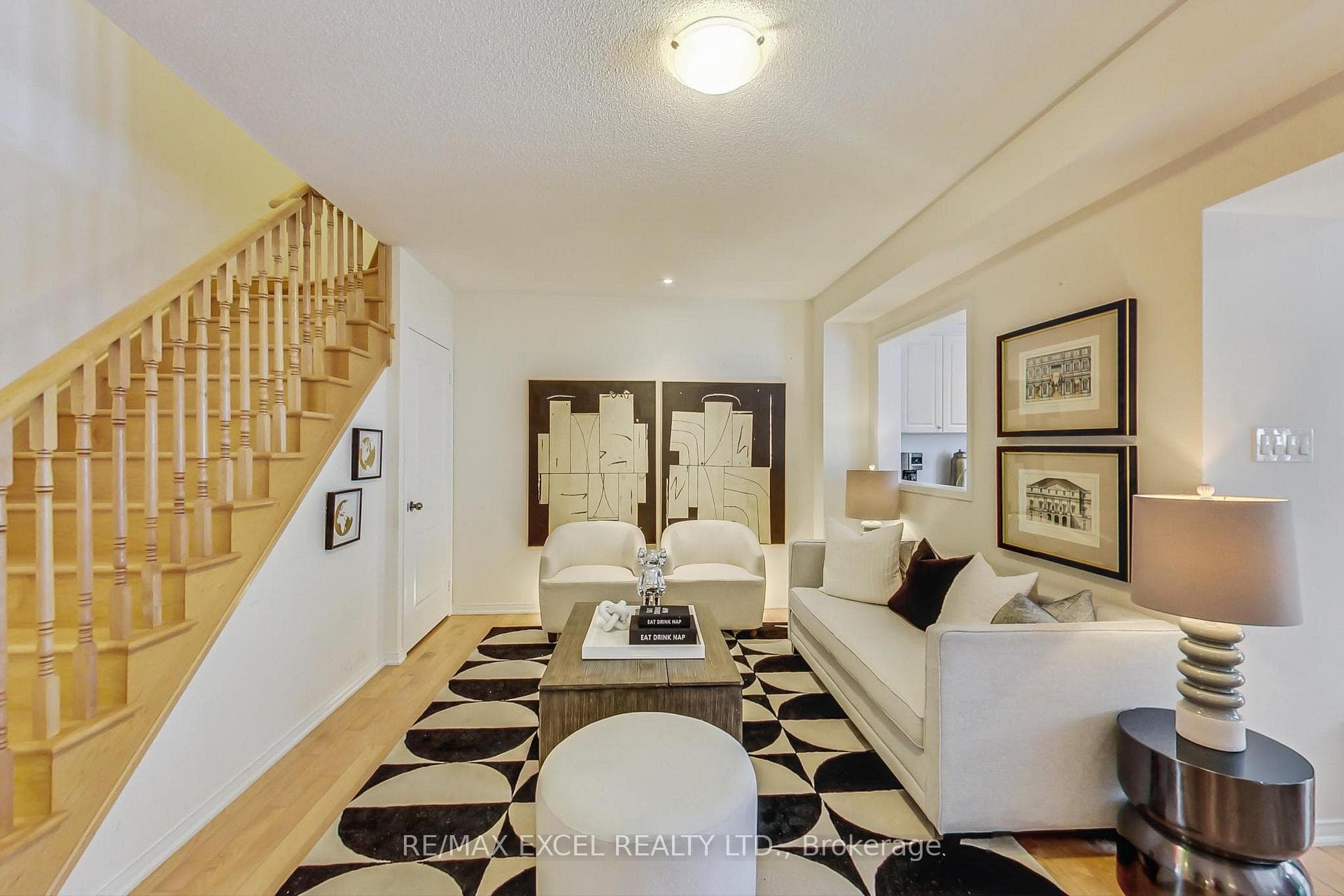 58 Andrew Green Crescent photo 3