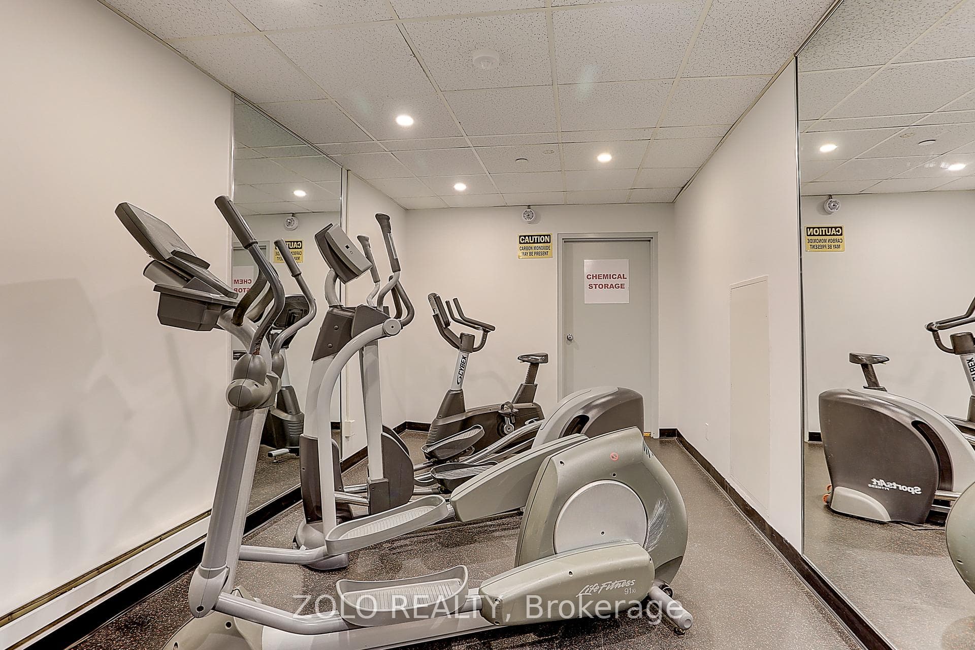 5765 Yonge Street Unit 1201 photo 11