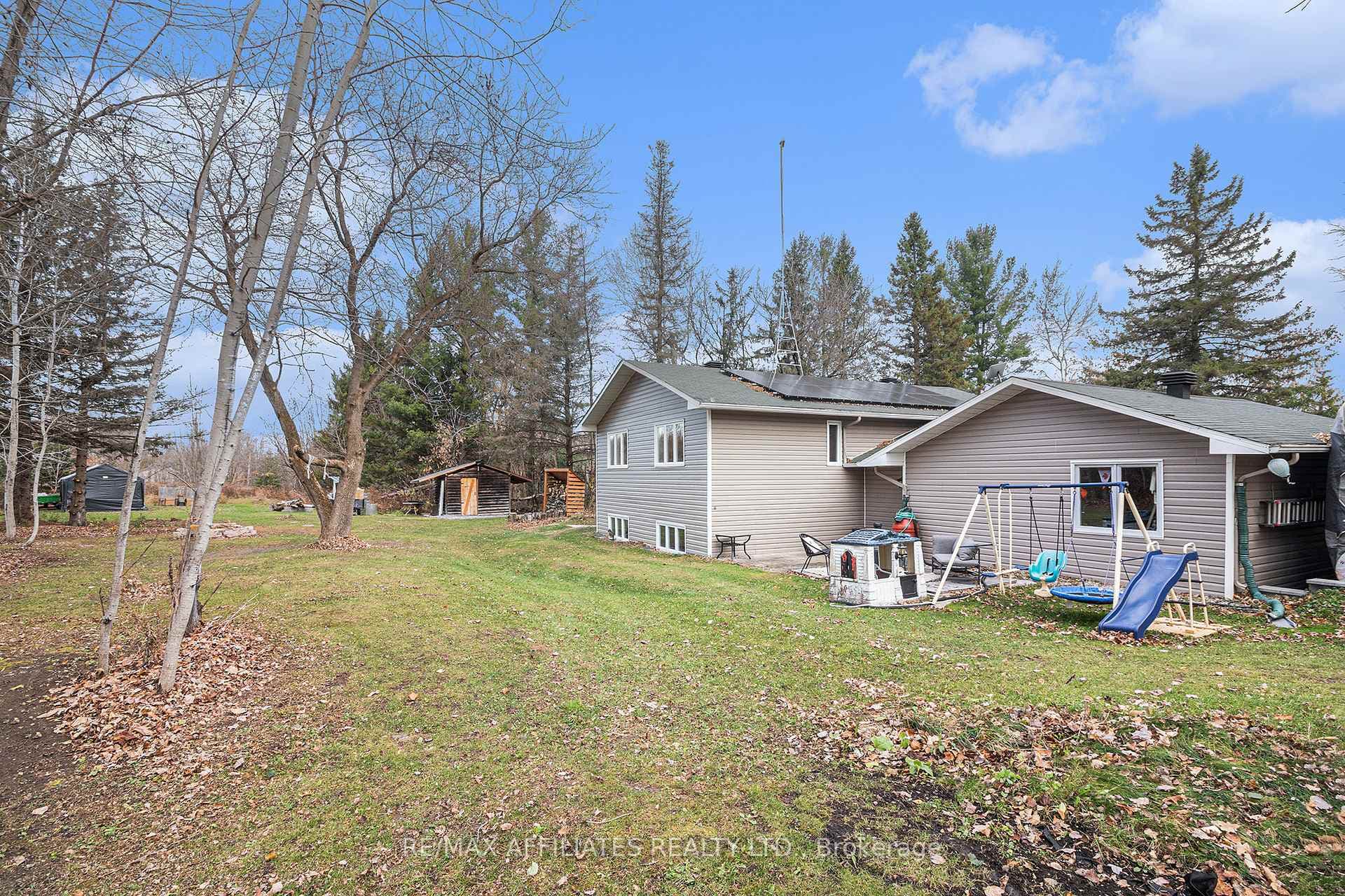 951 DU CASTOR Road photo 21