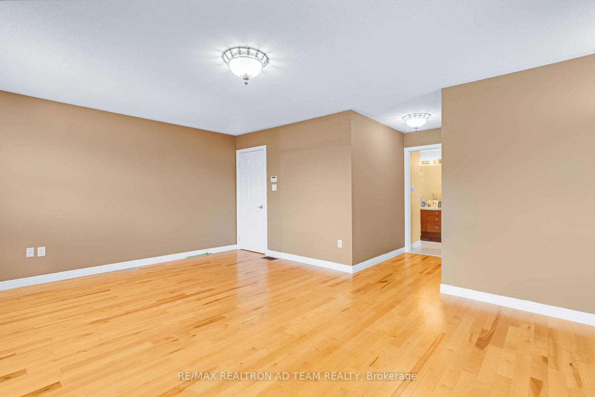 498 Tremblant Court photo 23
