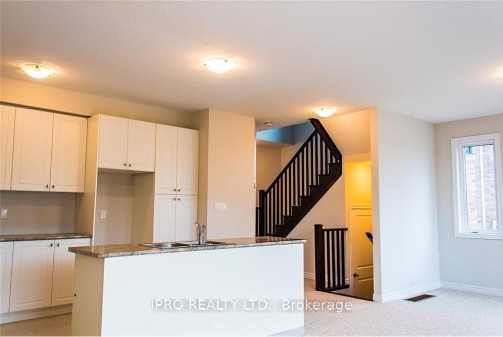 25 Pinot Crescent photo 5