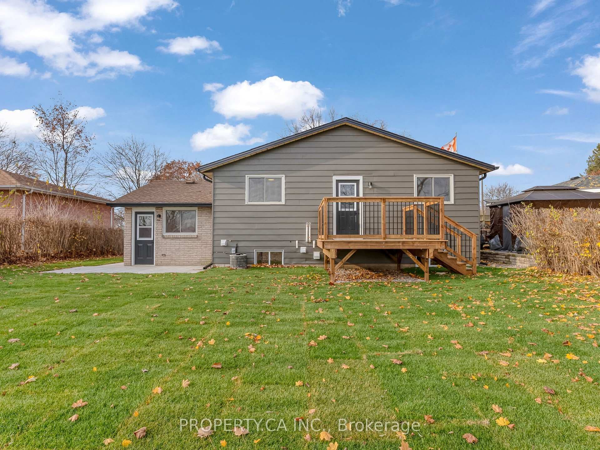 52 Fieldgate Drive Unit Upper photo 22
