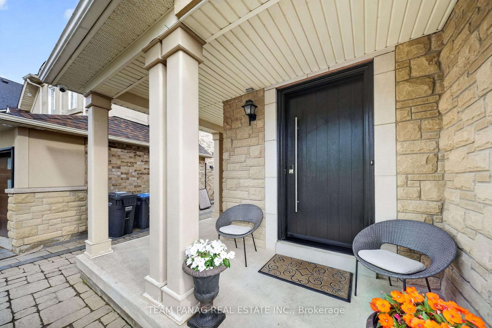 11 Belleville Drive photo 5