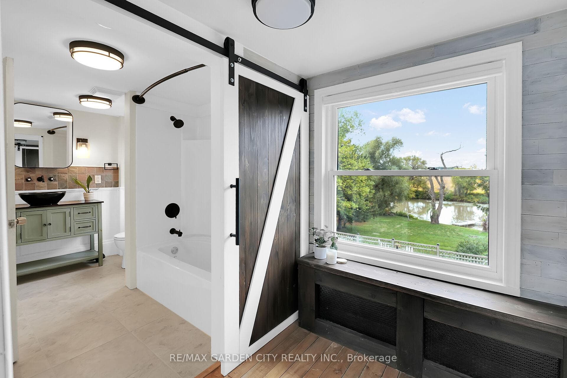 5124 Canborough Road photo 14