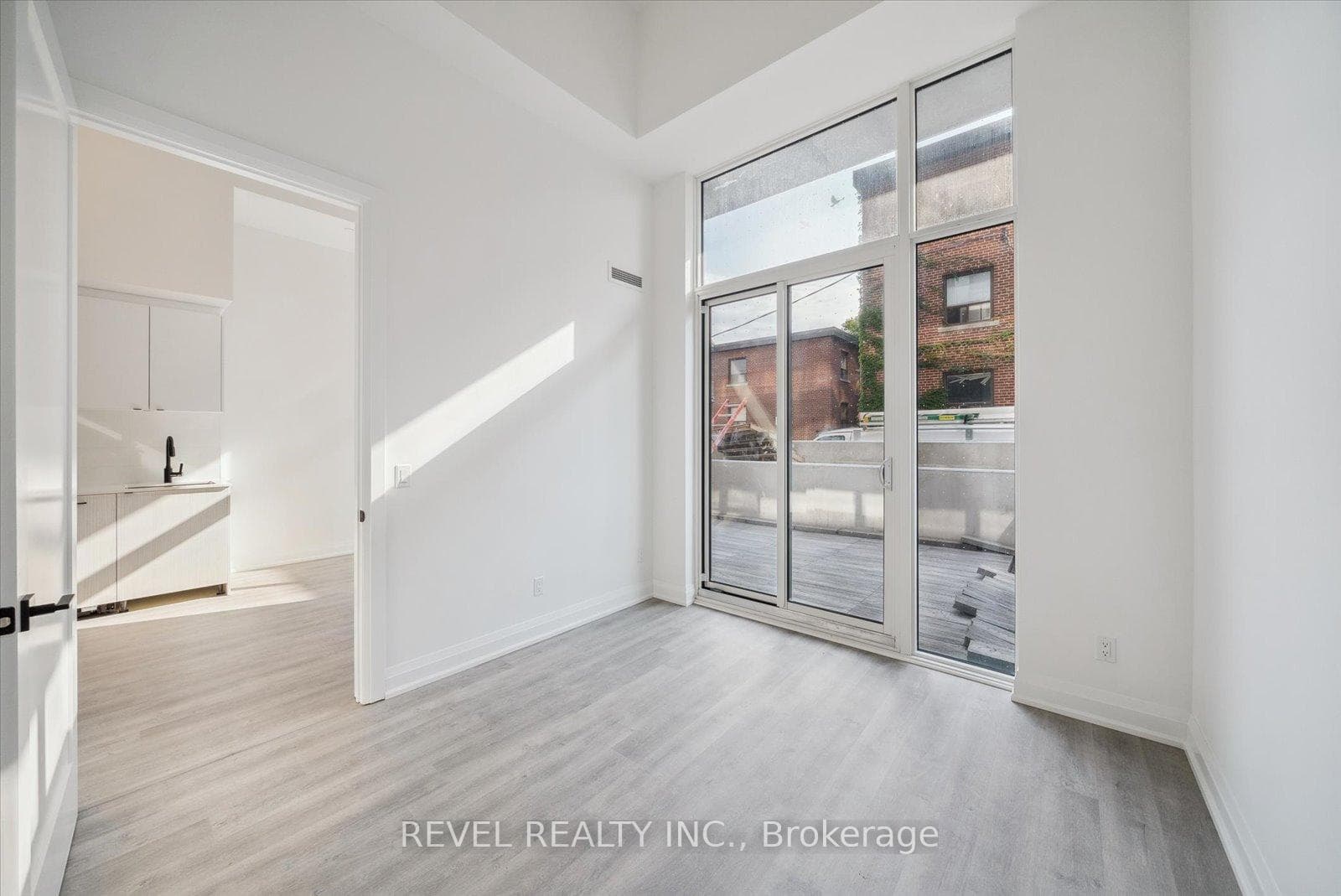2369 Danforth Avenue Unit 102 photo 26