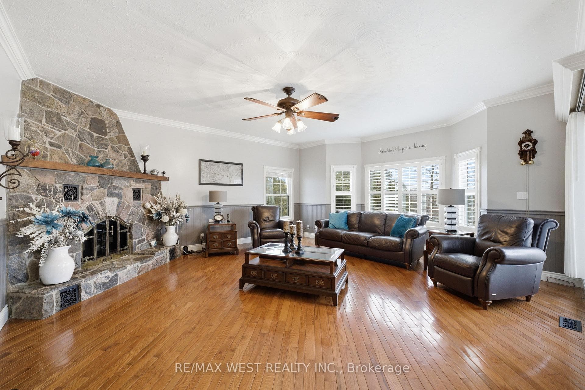 17 Forest Hill Drive photo 6