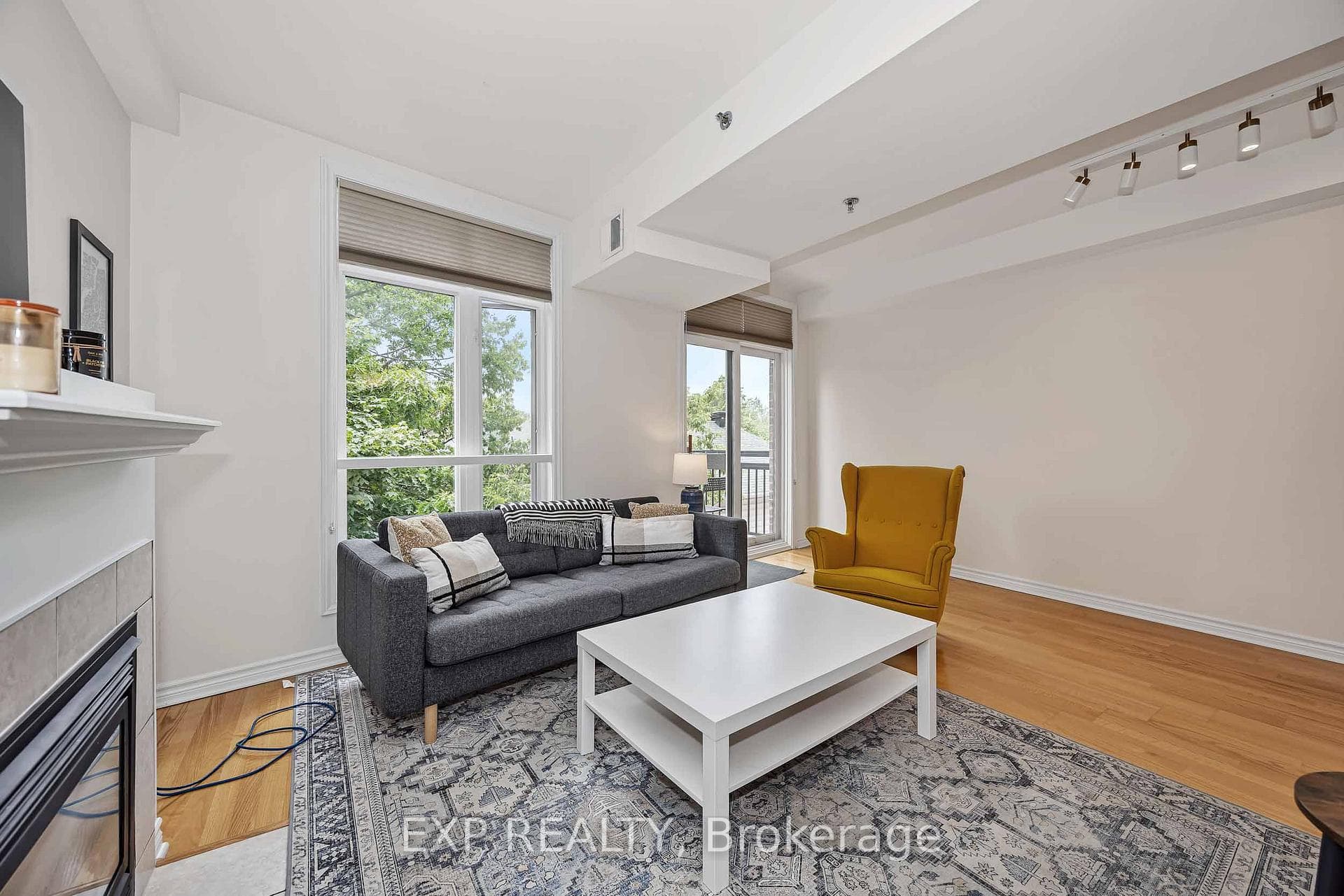 6 Grove Avenue Unit 305 photo 11
