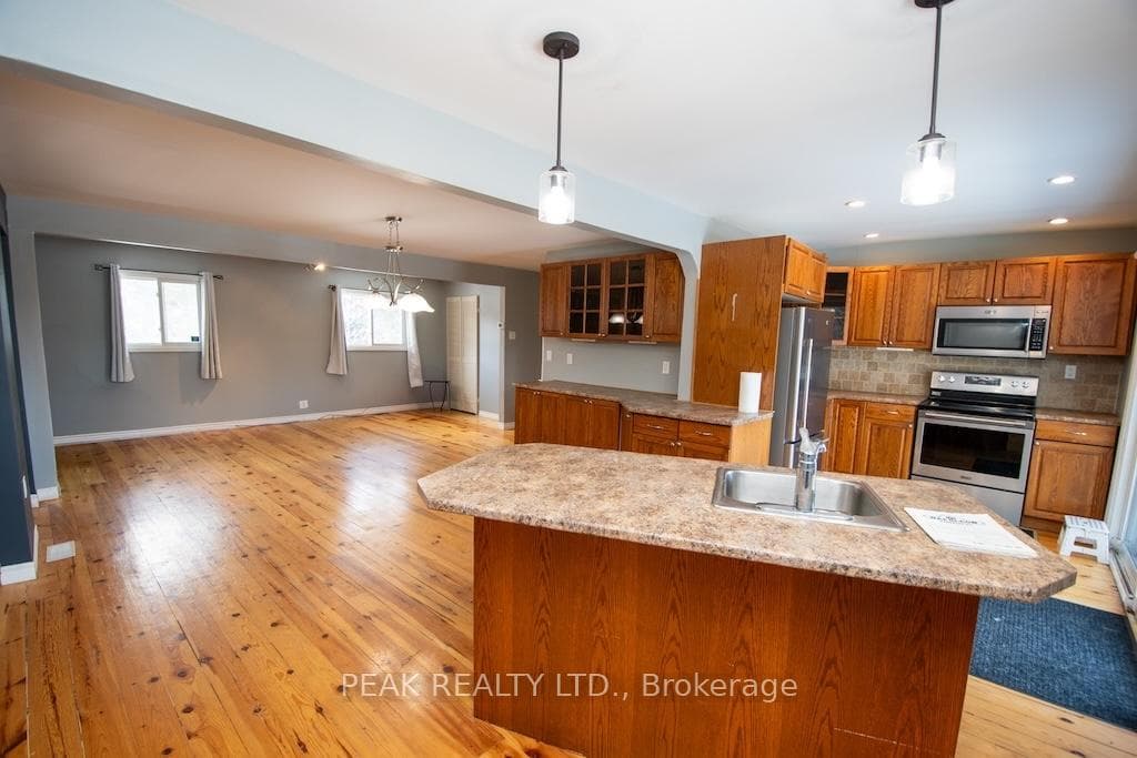 252 George Drive photo 7