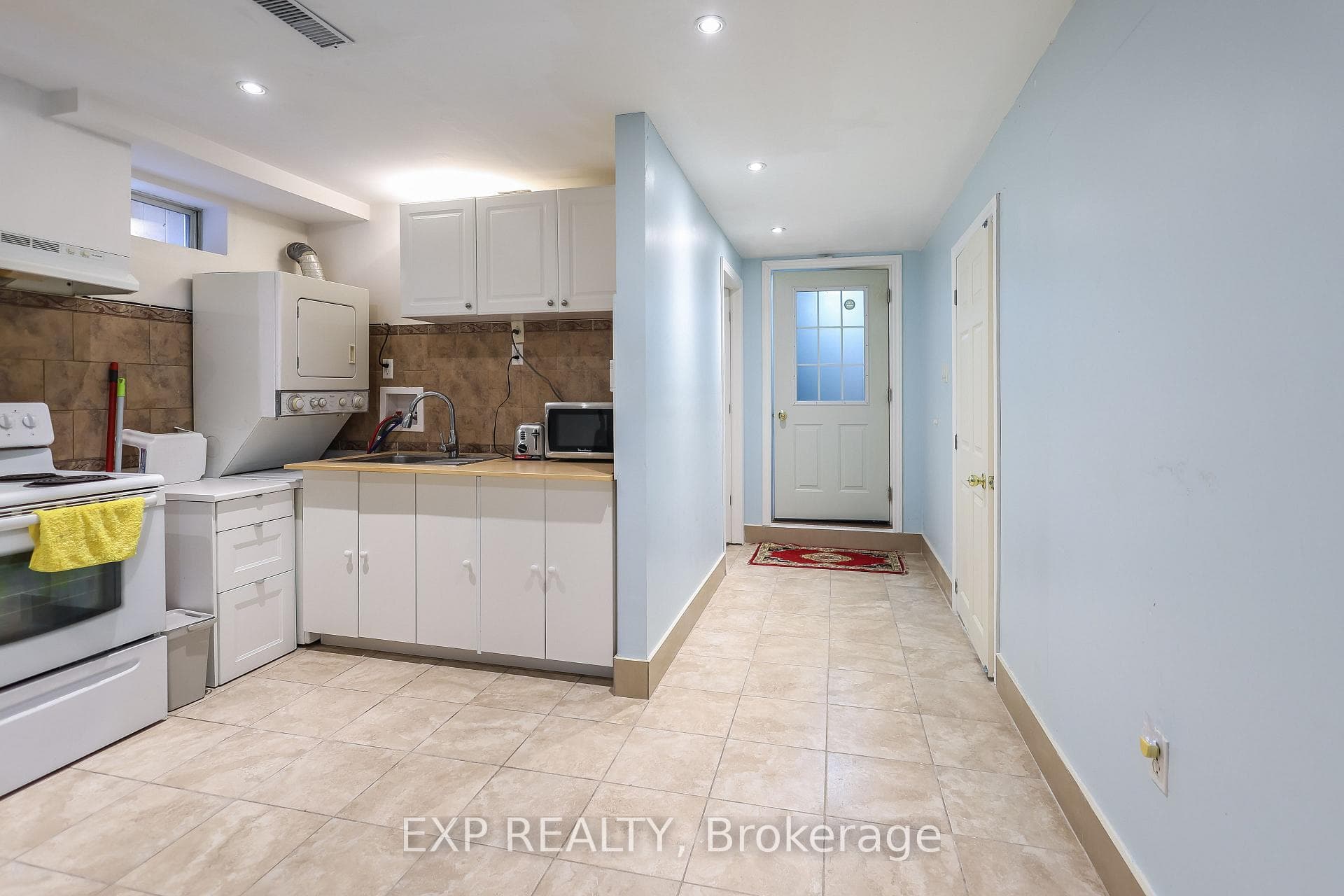 70 Massena Drive photo 27
