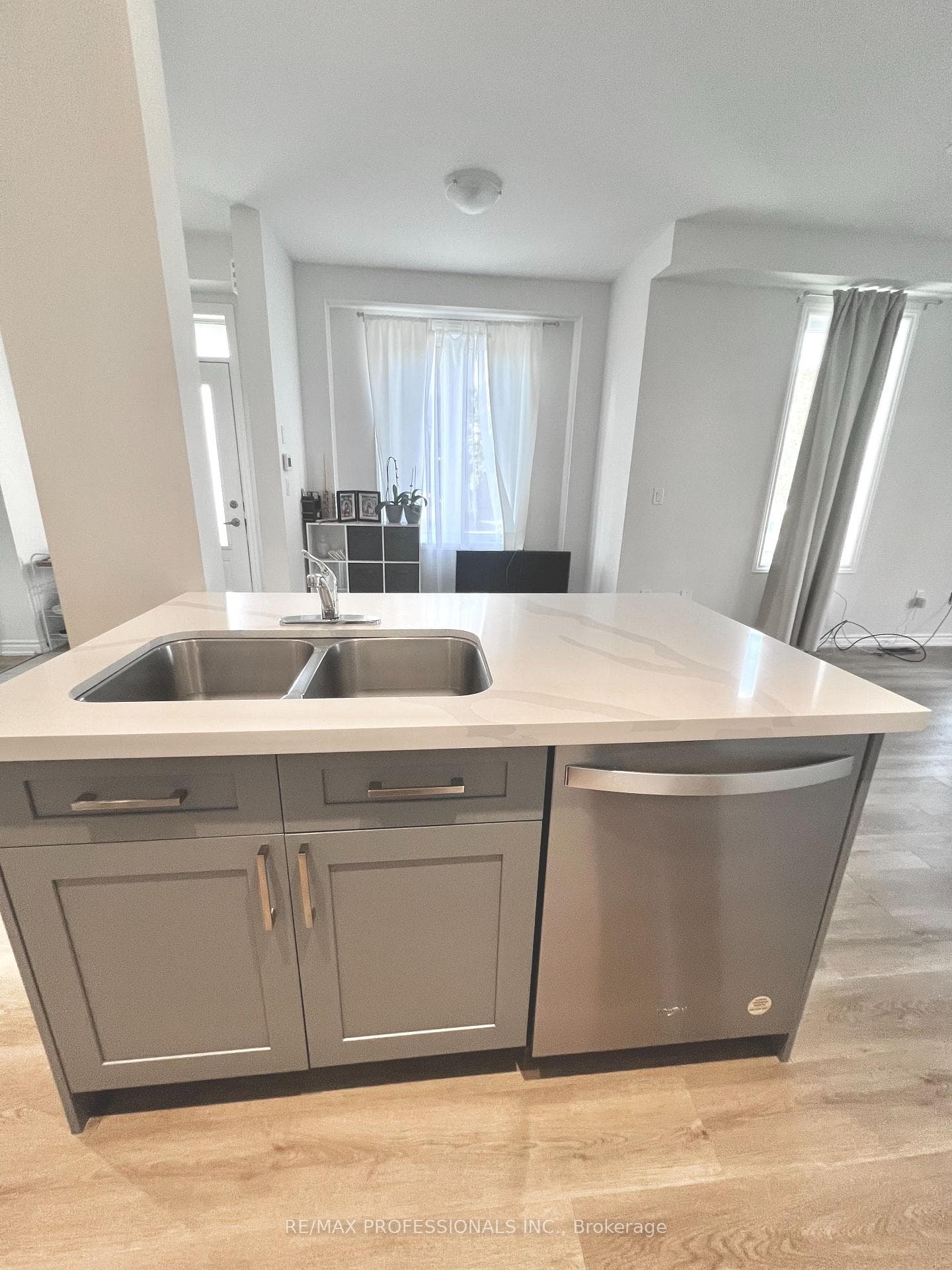 58 Denison Avenue photo 10