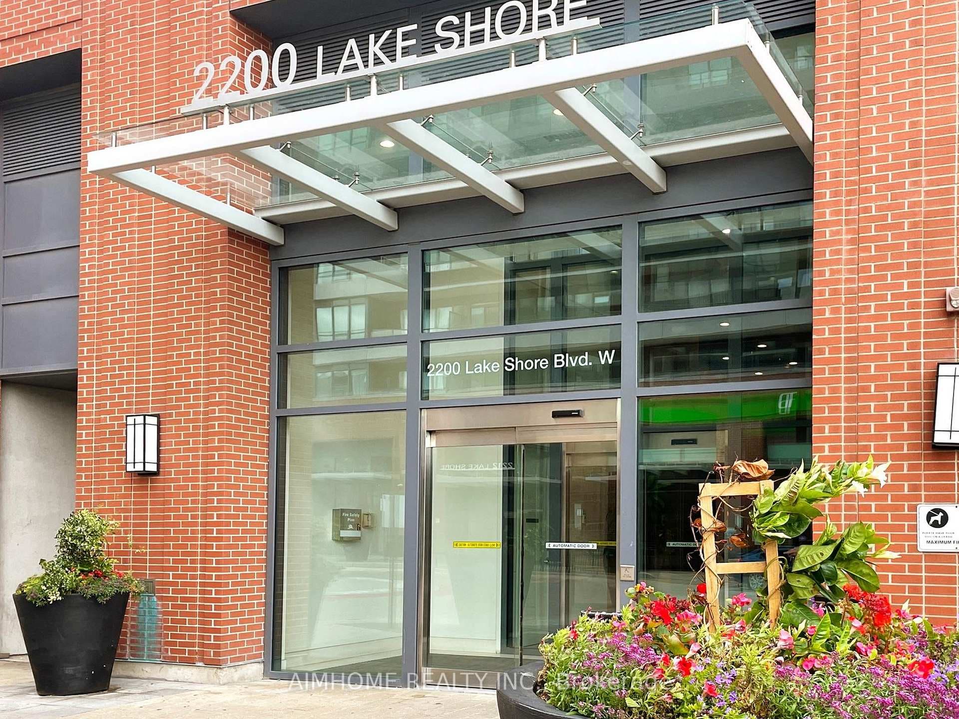 2200 Lake Shore Boulevard Unit 1901 photo 3