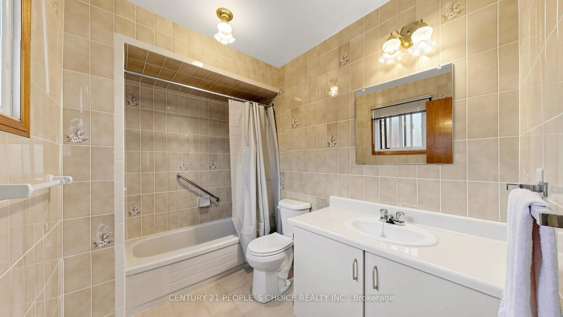 145 Chancellor Drive photo 24