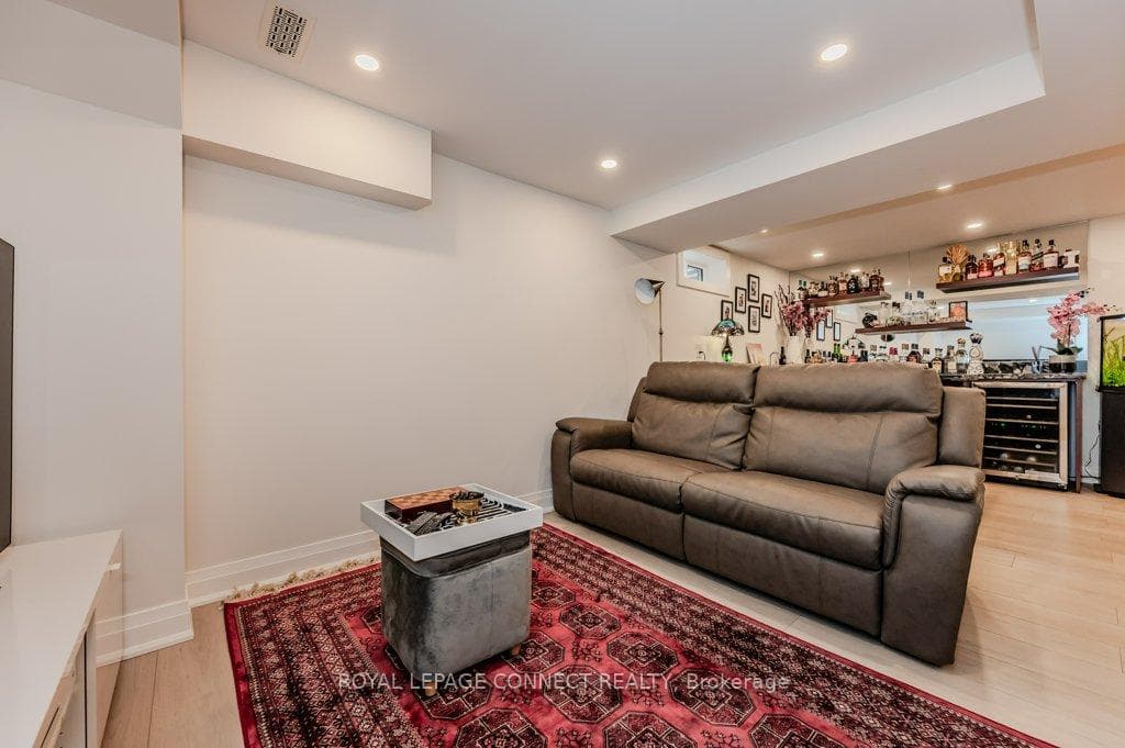 1850 Spruce Hill Road photo 27