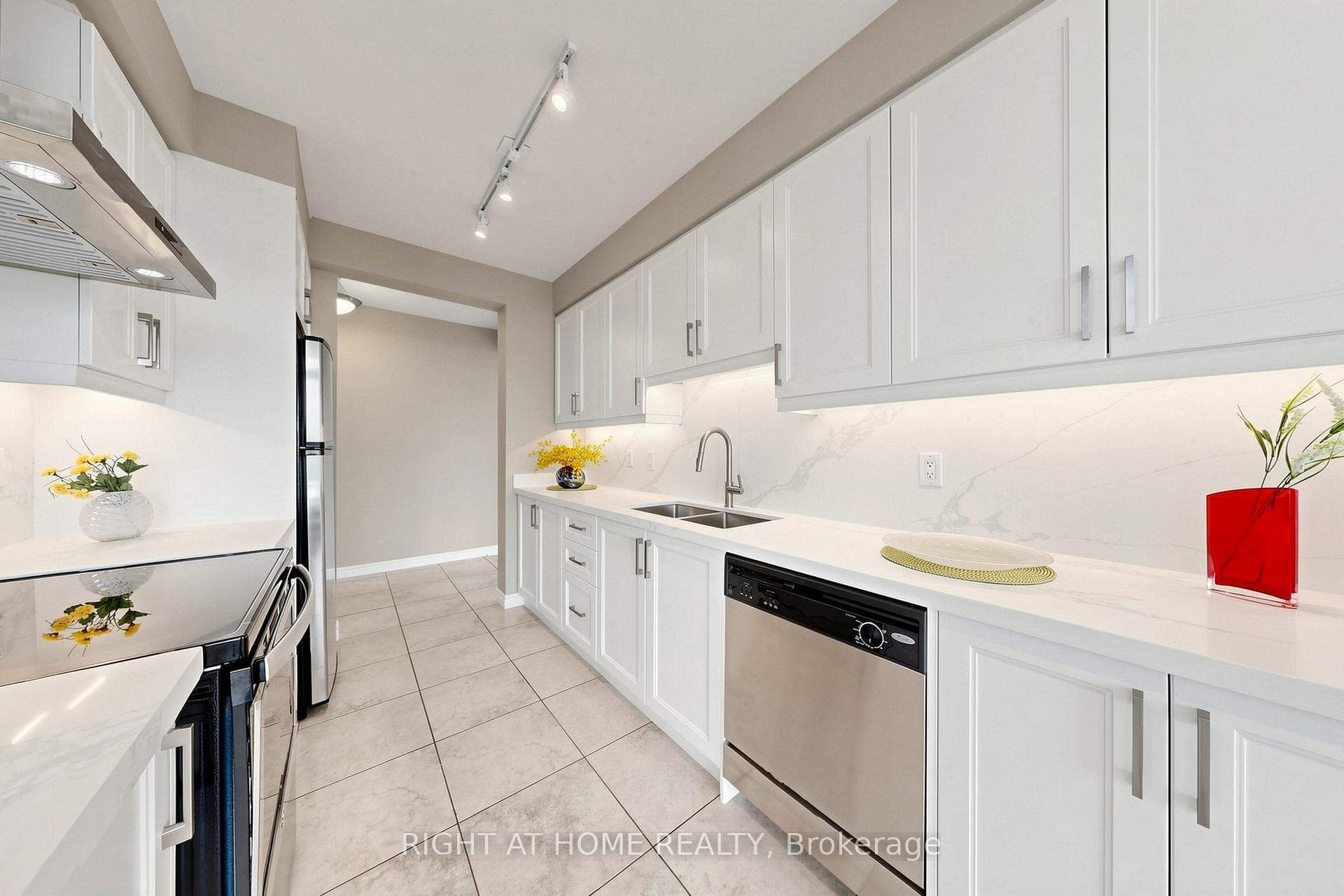 88 Promenade Circle Unit 1505 photo 10