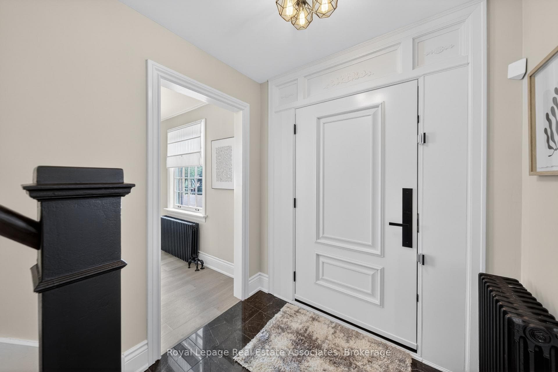 24 Peel Avenue photo 4