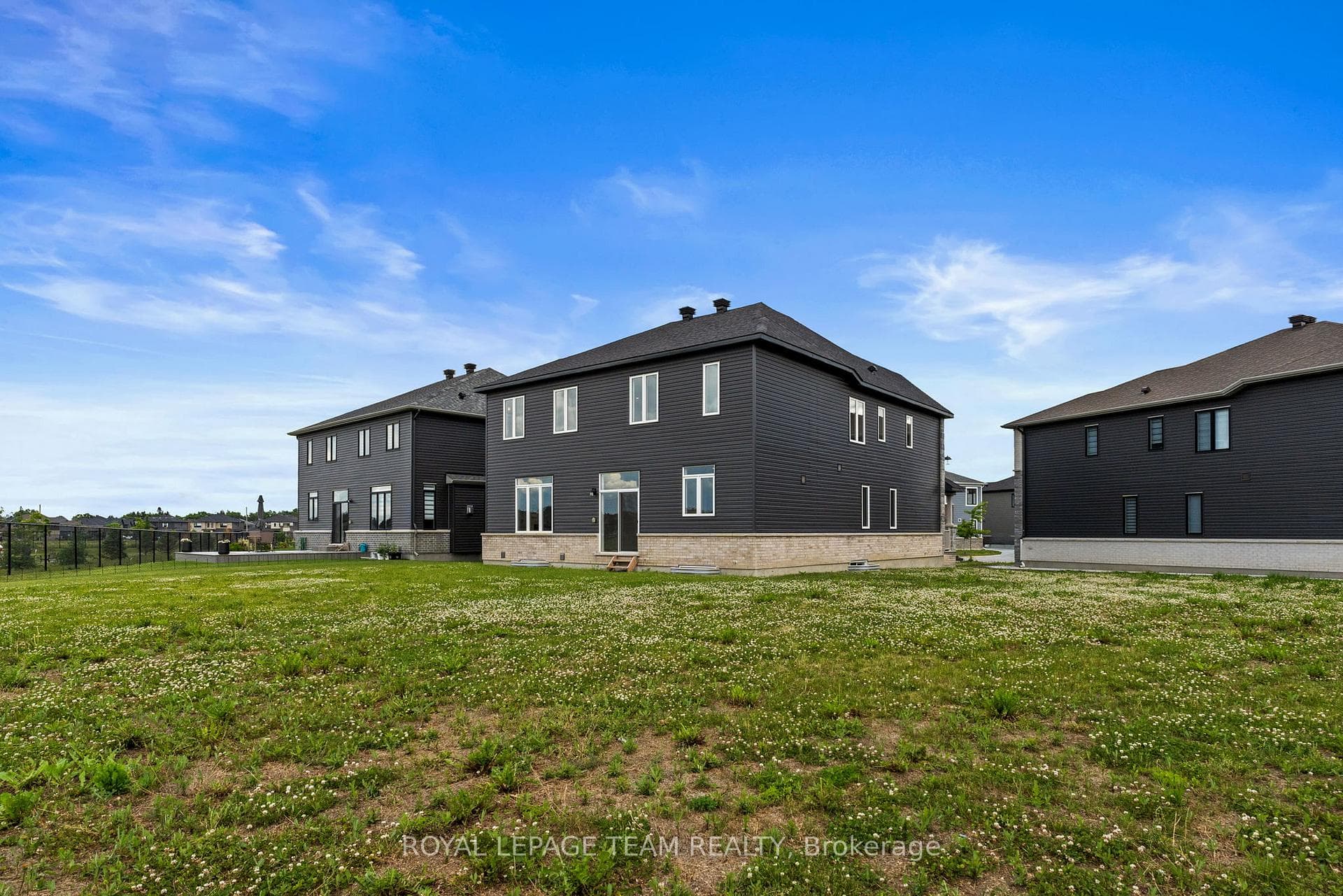 590 Anchor Circle photo 42
