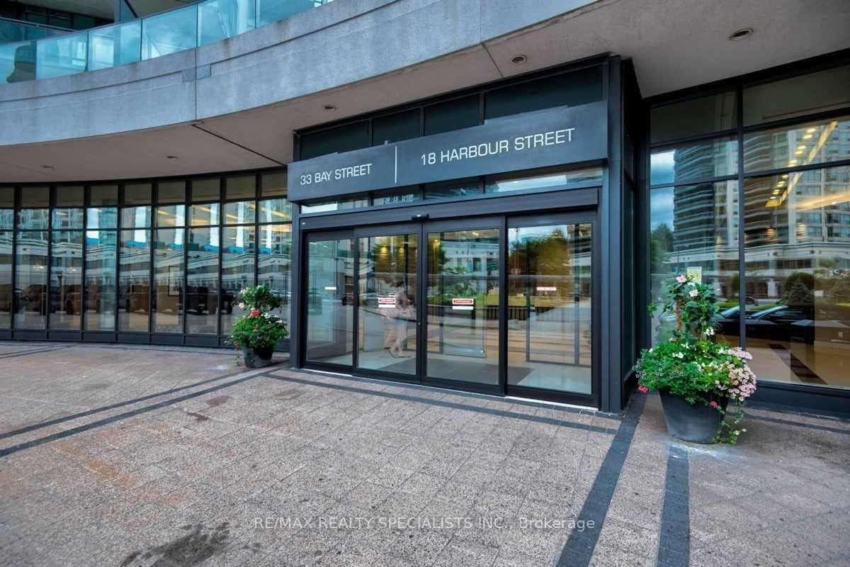 18 Harbour Street Unit 2111 photo 1