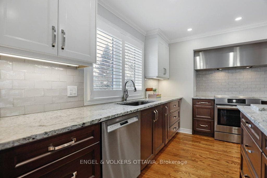 8 Mary Hill Crescent photo 14