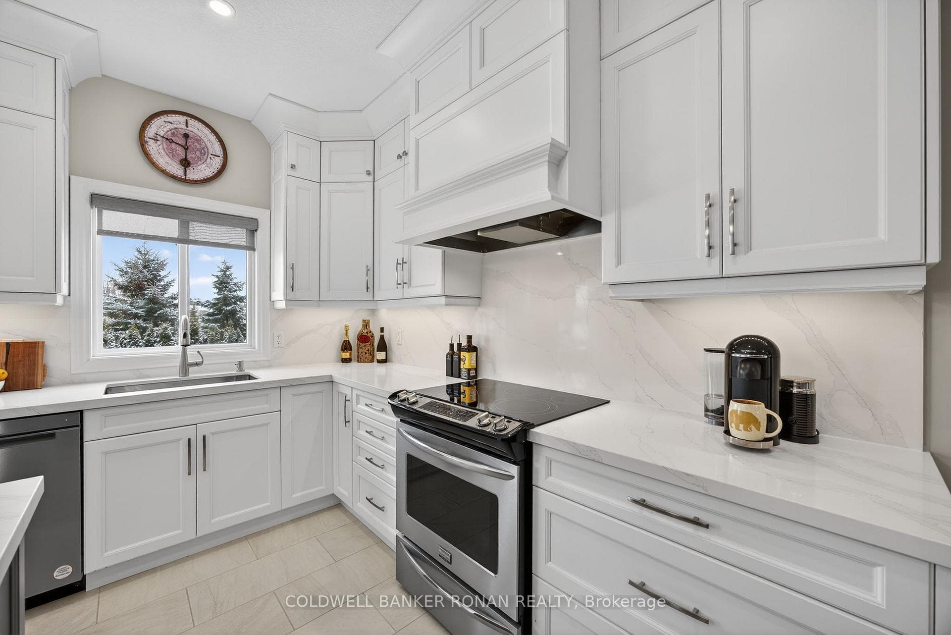 126 Gray Avenue photo 11