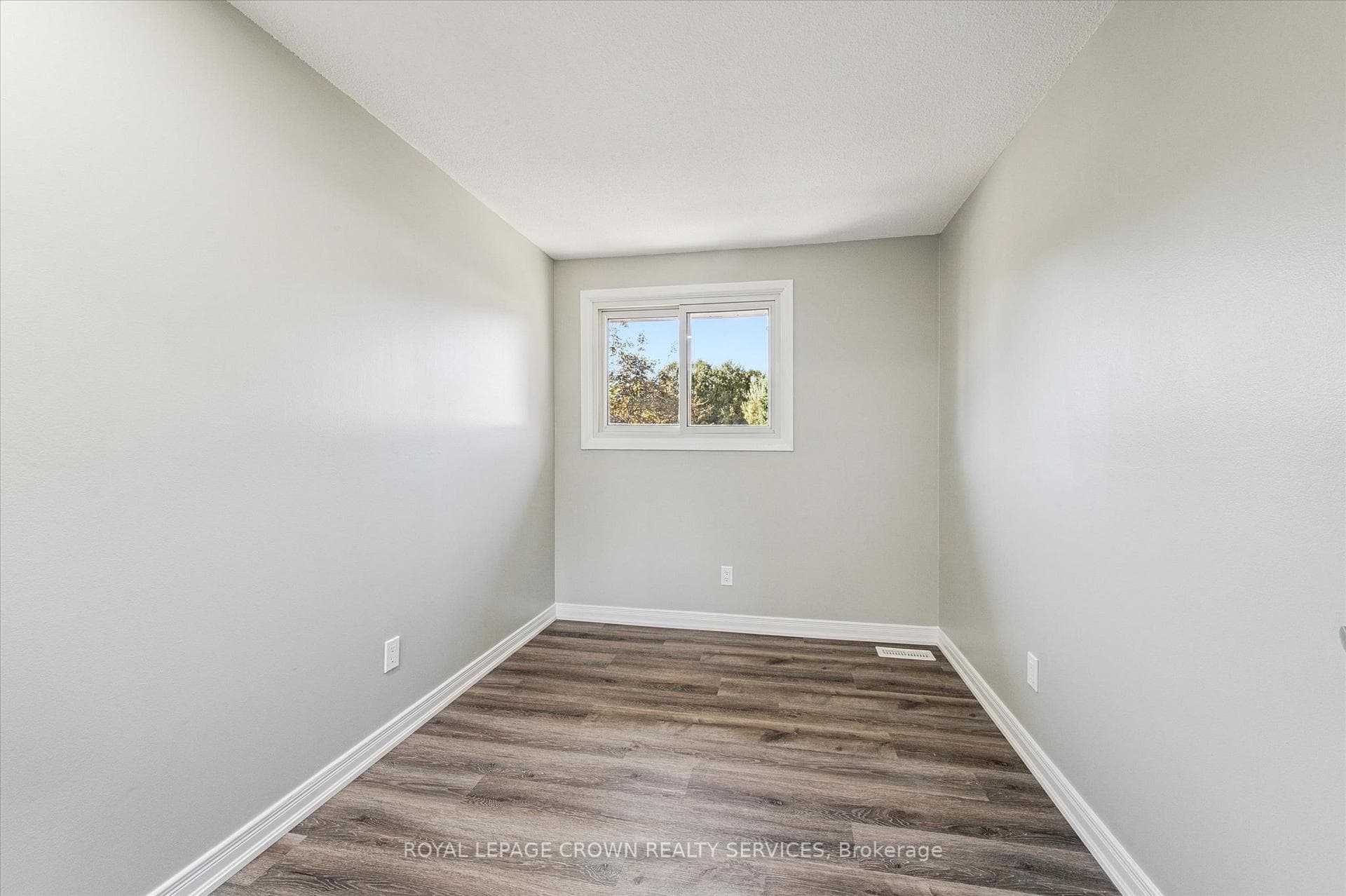 210 Glamis Road Unit 51 photo 13