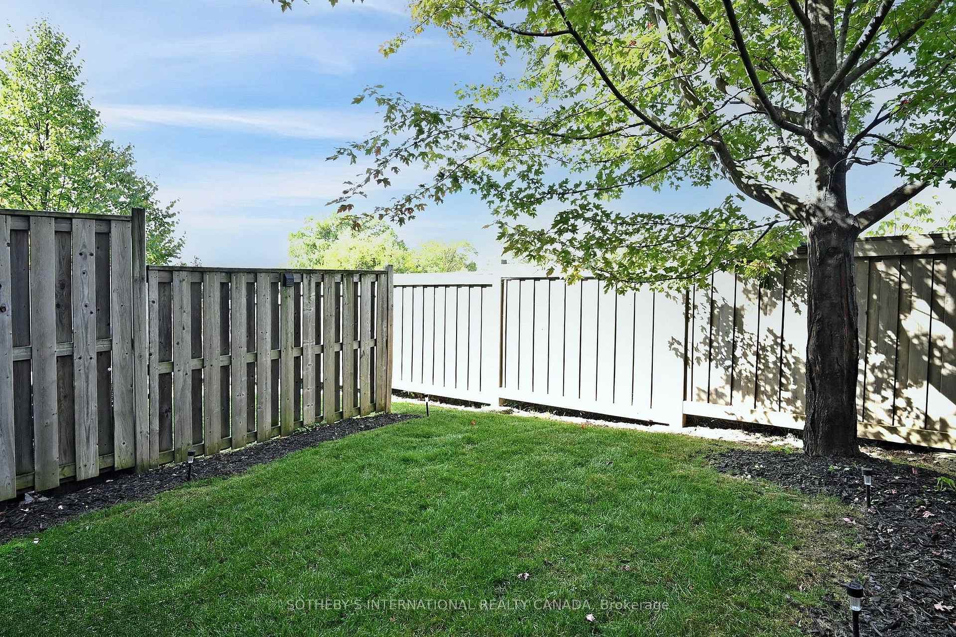 38 Cedar Lake Crescent photo 47