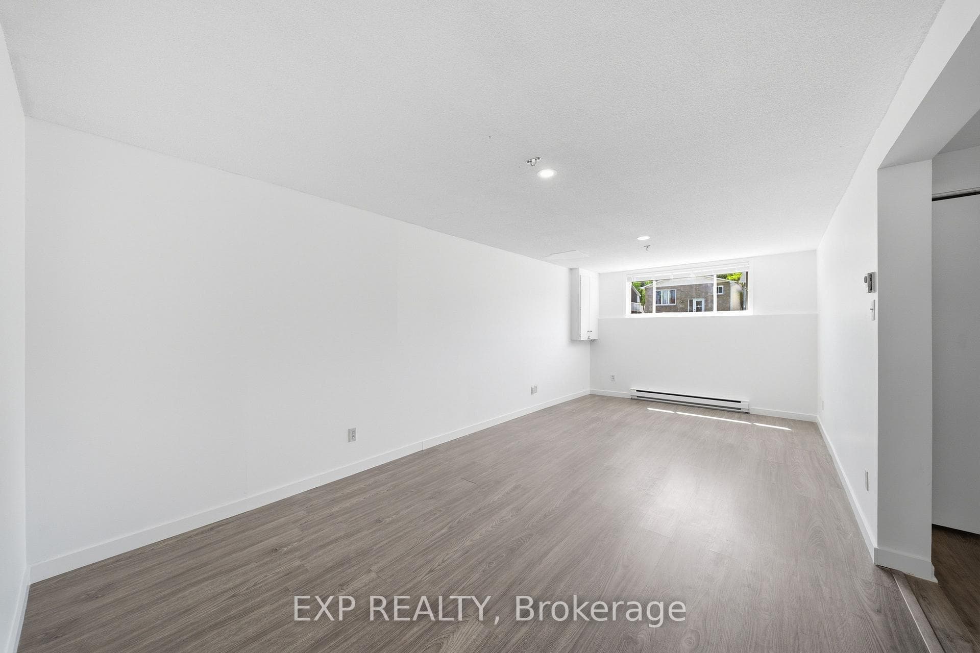 901 MORRIS Street photo 23