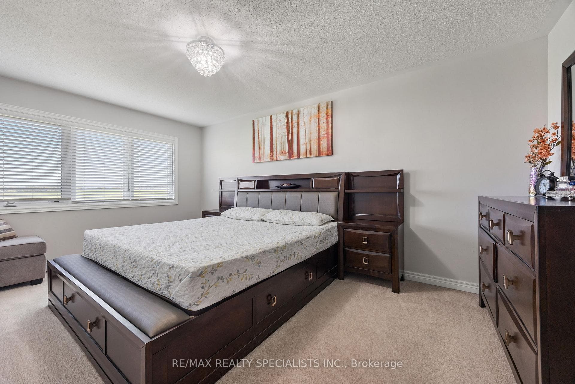 104 Little Britain Crescent photo 26