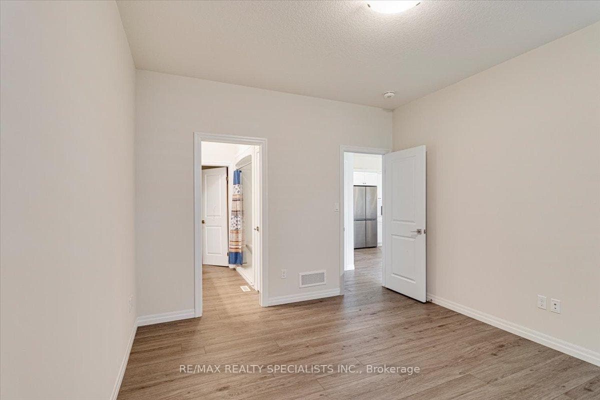 17 Coulthard Street photo 22