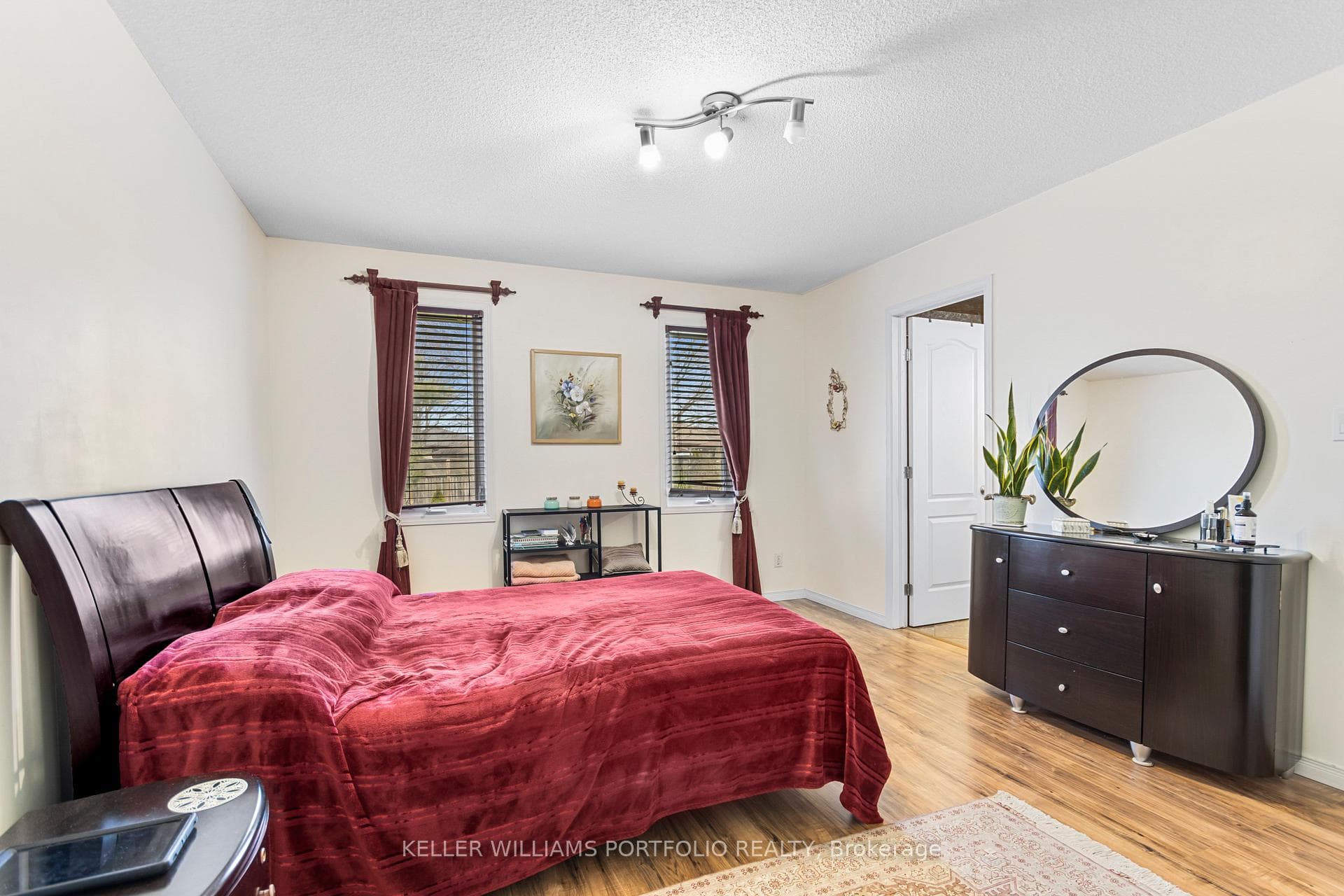 688 Chadwick Court photo 18