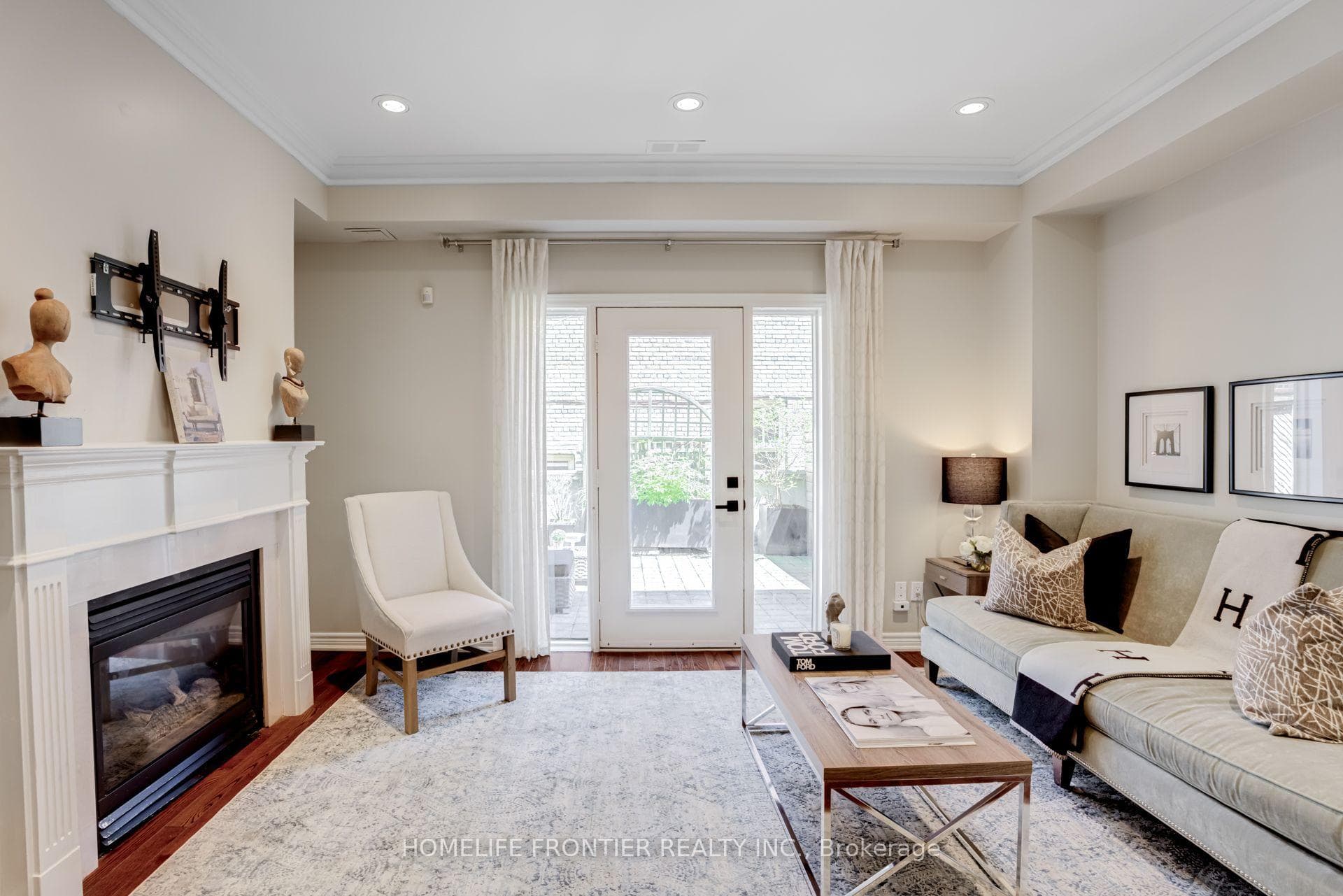 22 Balmoral Avenue Unit 4 photo 13