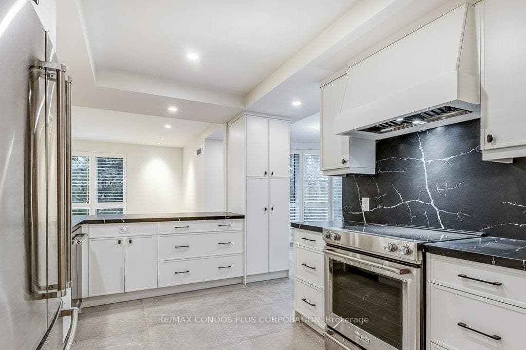 40 Rosehill Avenue Unit 301 photo 14