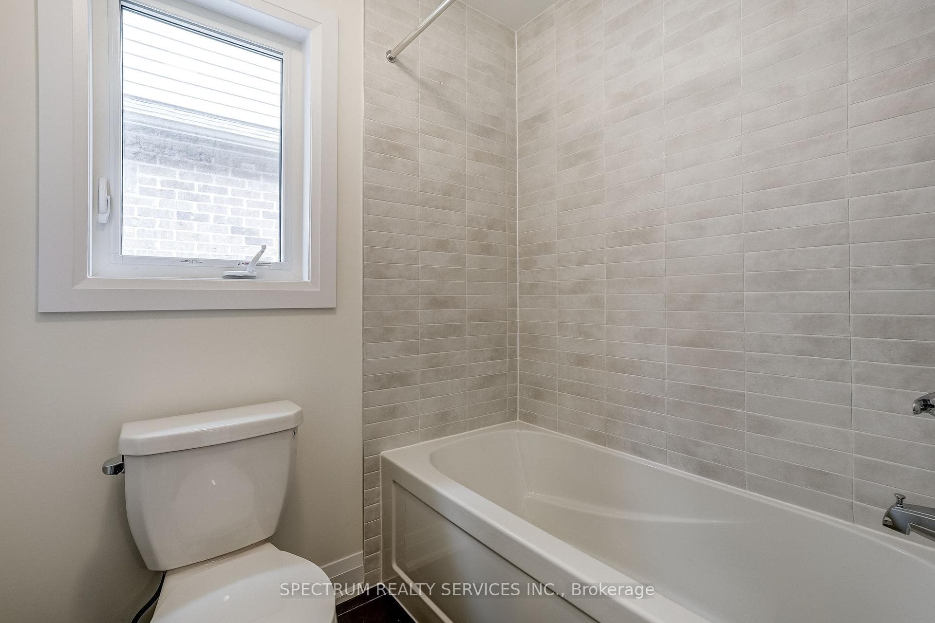 33 Dore Drive photo 33