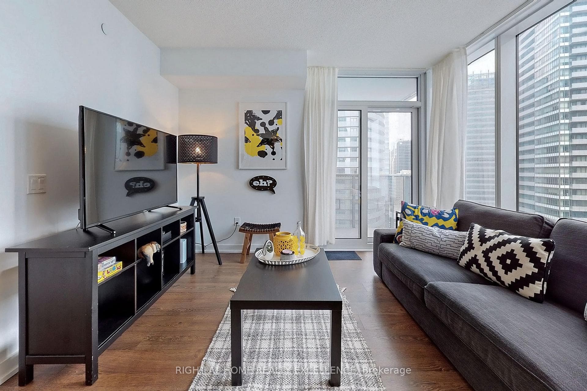 10 York Street Unit 2203 photo 11