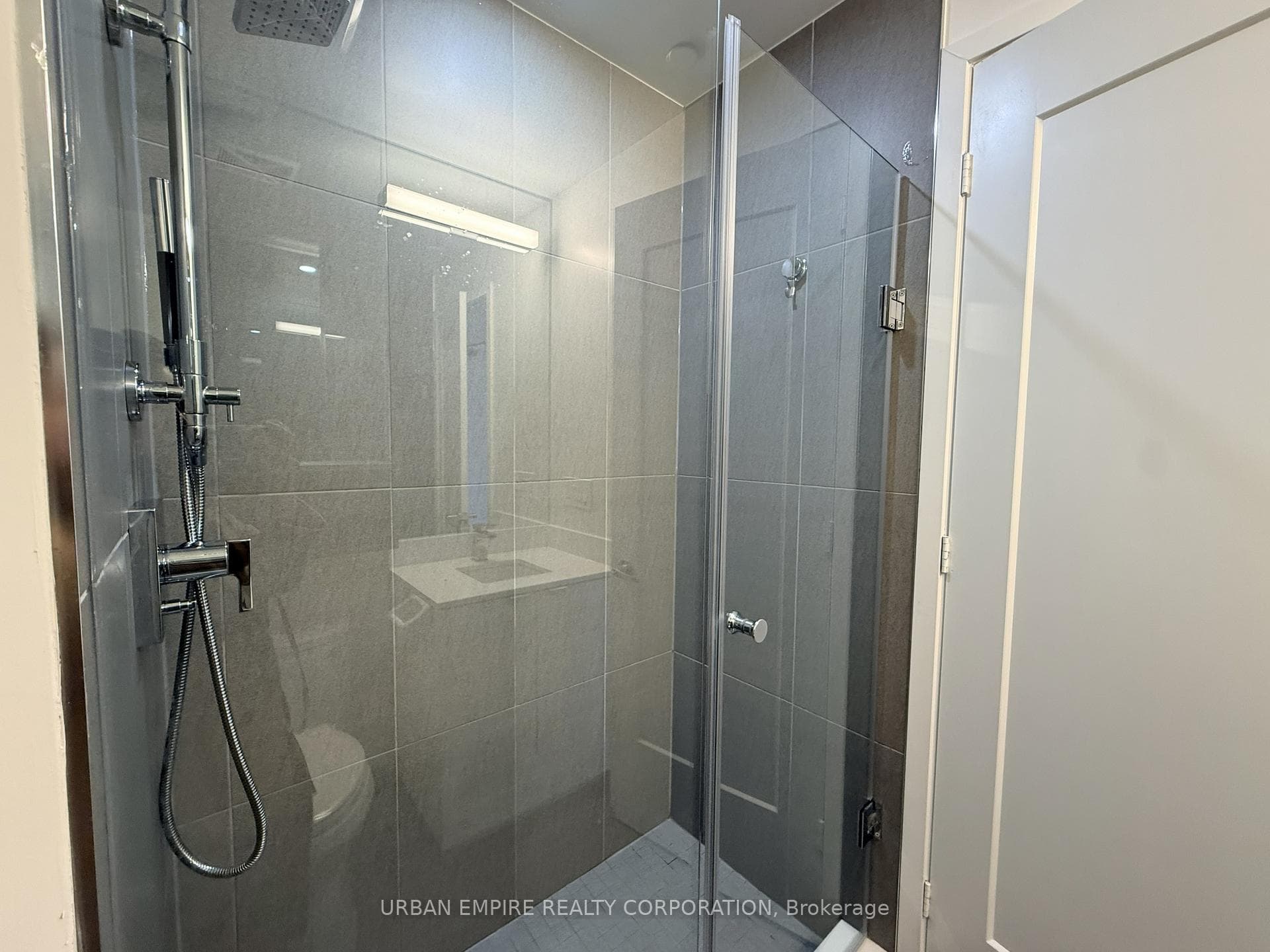 Main bathroom