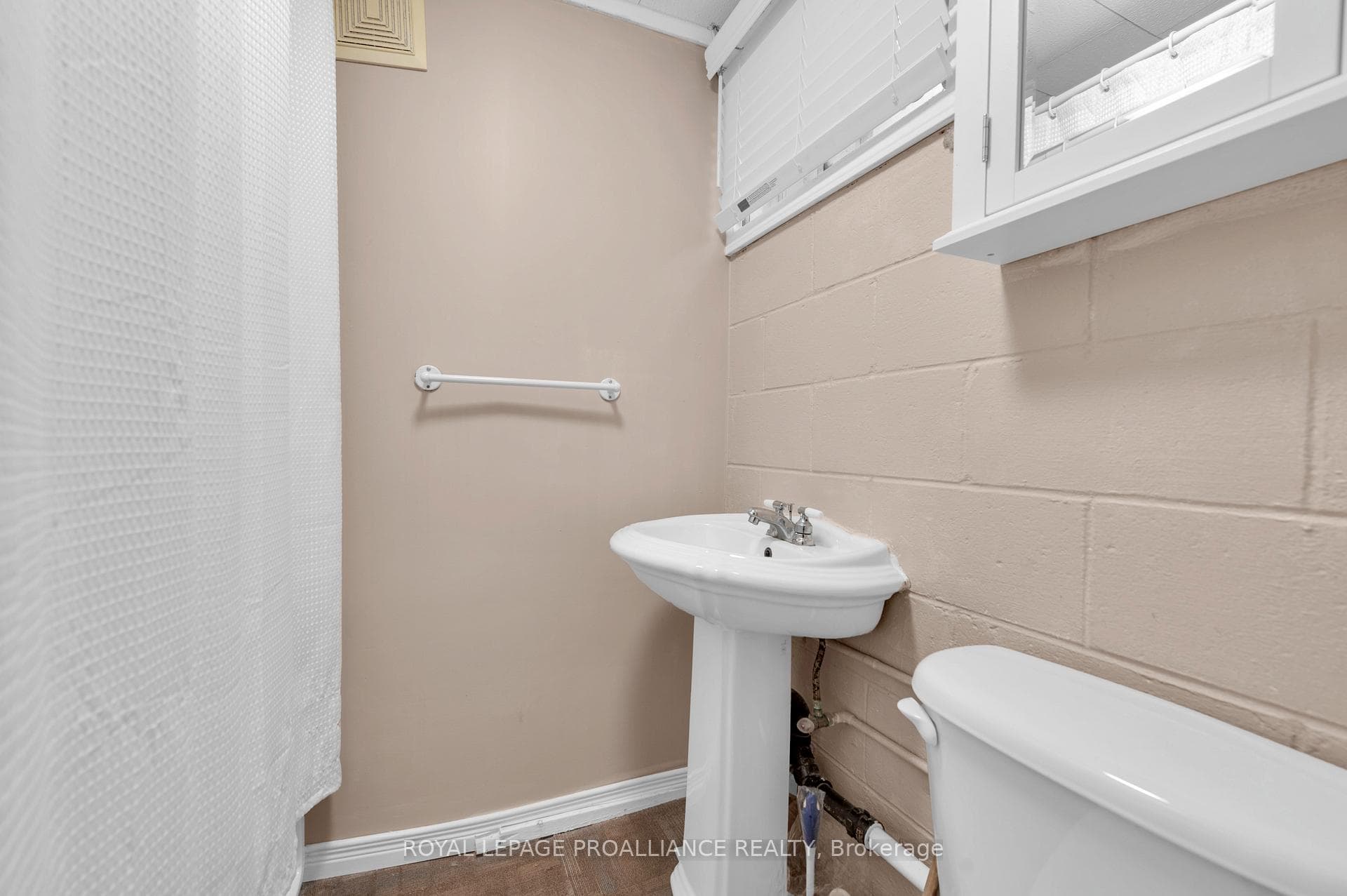 84 Crestview Avenue photo 21