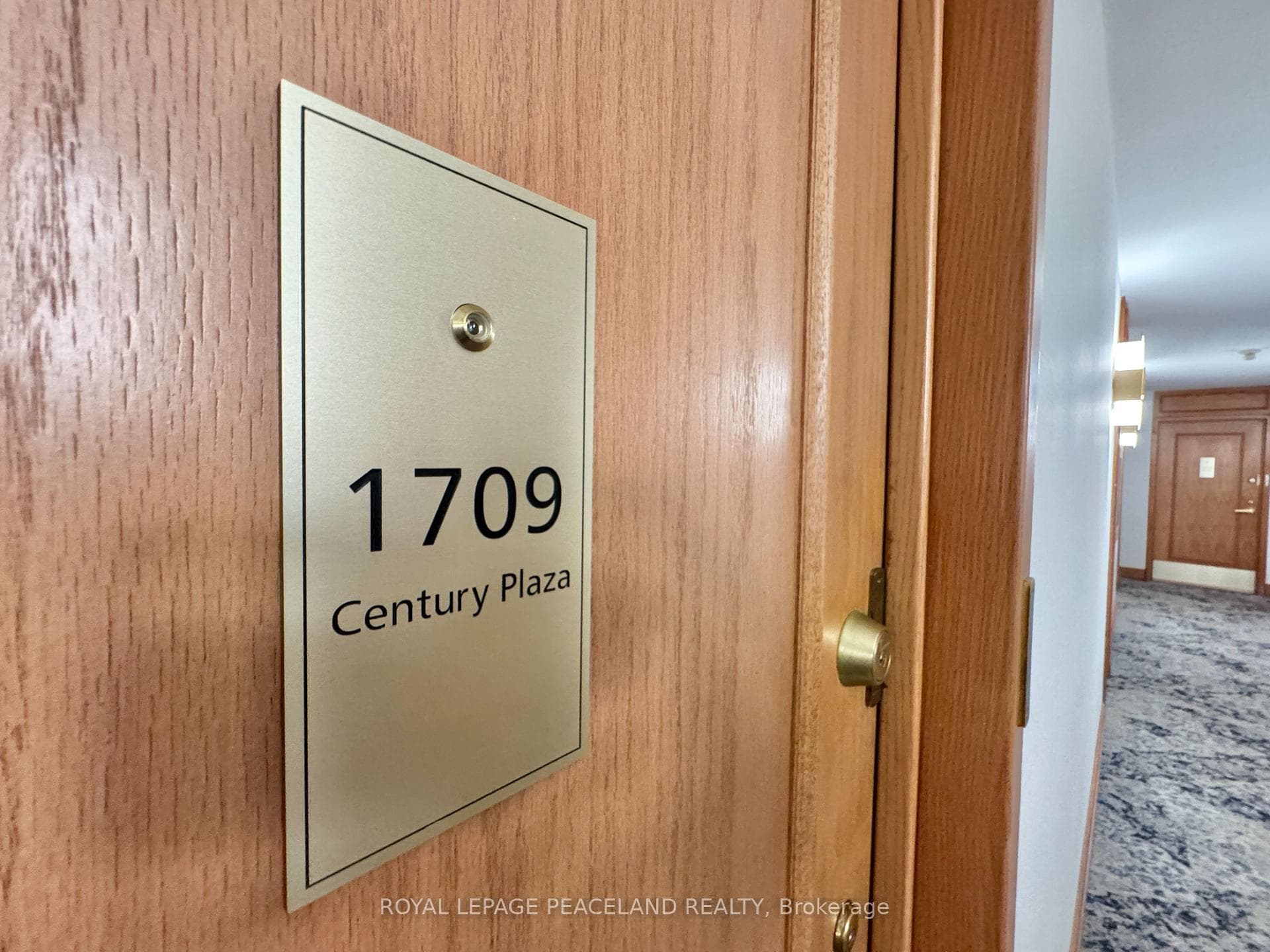 24 Wellesley Street Unit 1709 photo 4