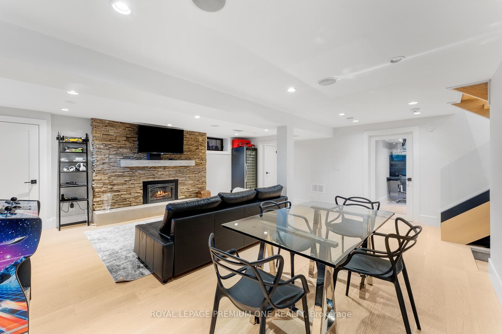 49 Norman Drive photo 36
