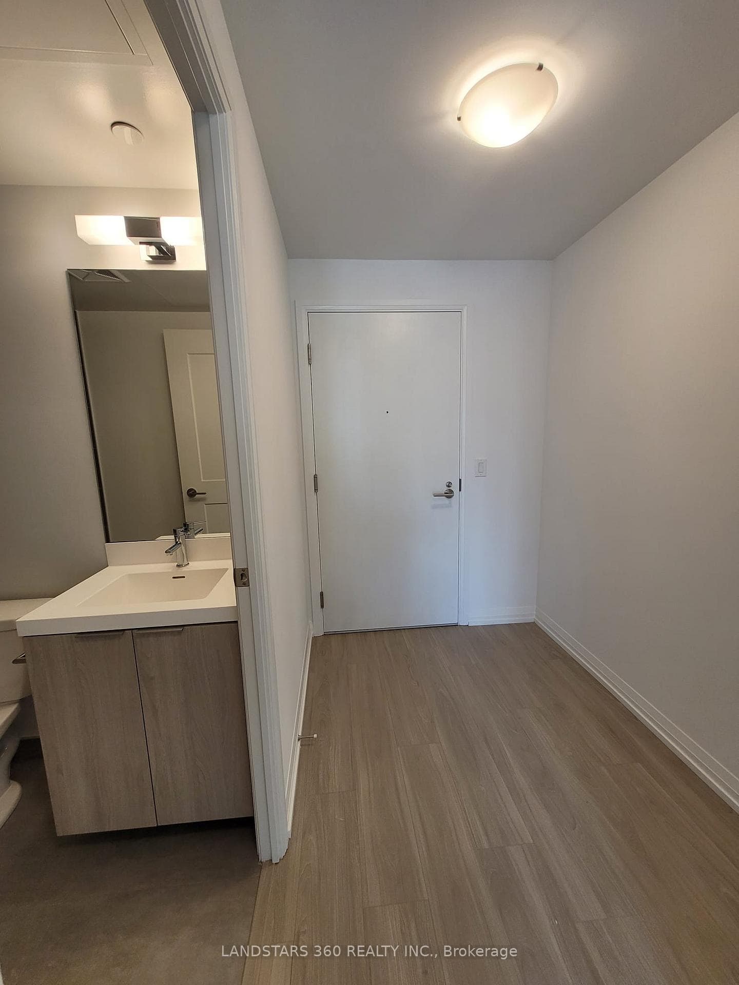 8 Widmer Street Unit 3908 photo 8