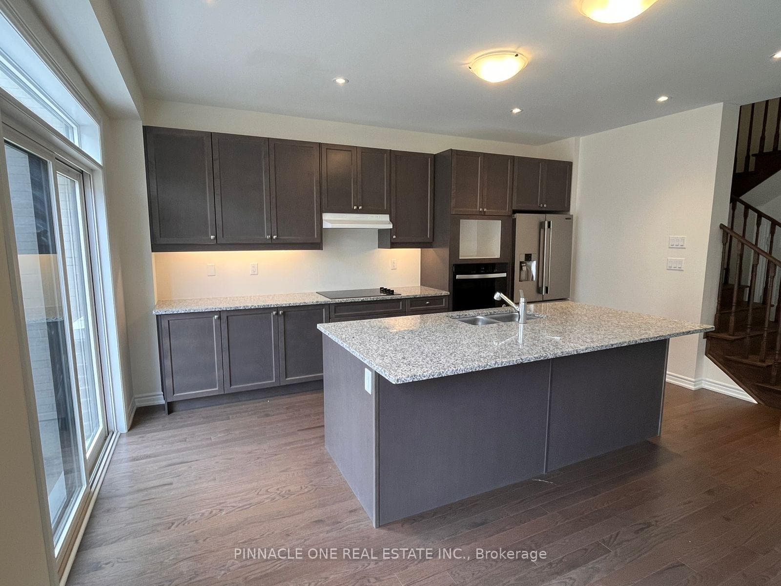 2107 Hallandale Street photo 7