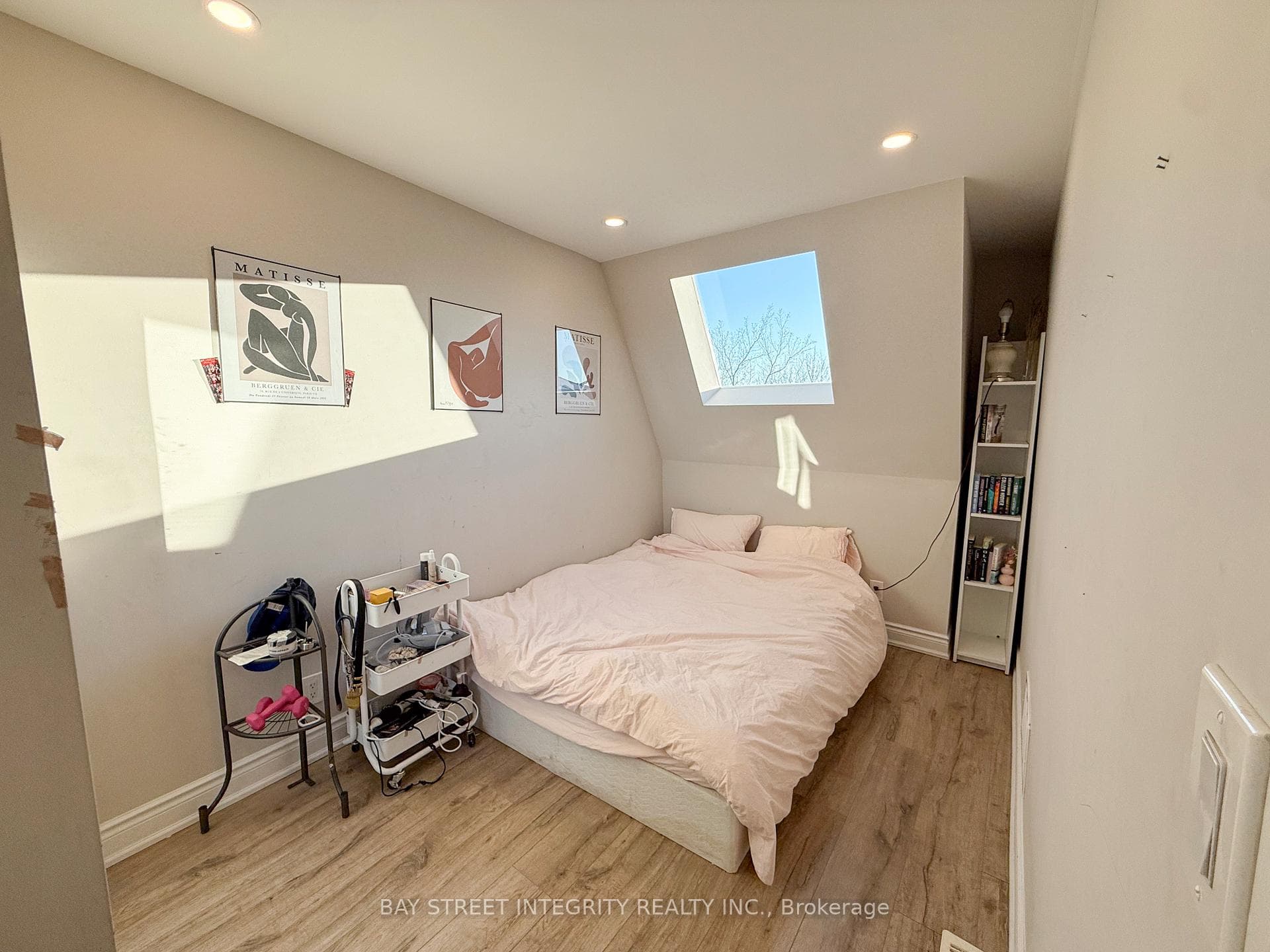 598 Crawford Street Unit A photo 9
