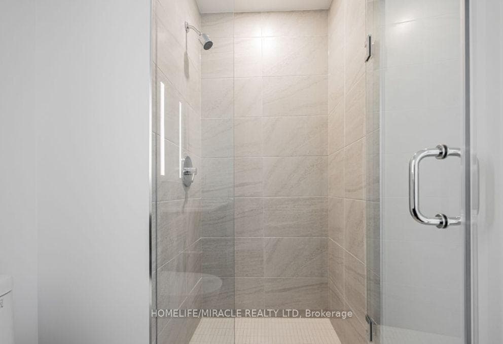 270 Dufferin Street Unit LP5 photo 11