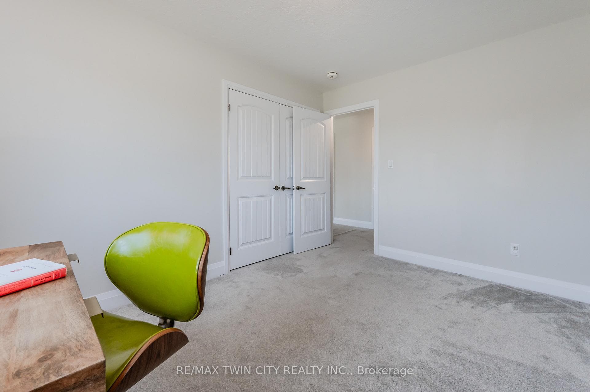 231 Carriage Way photo 20