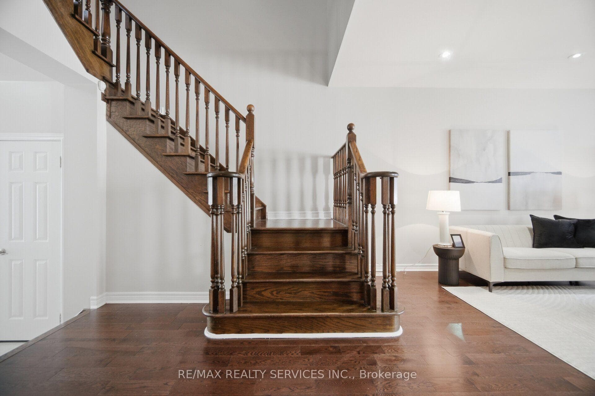 54 Losino Street photo 22