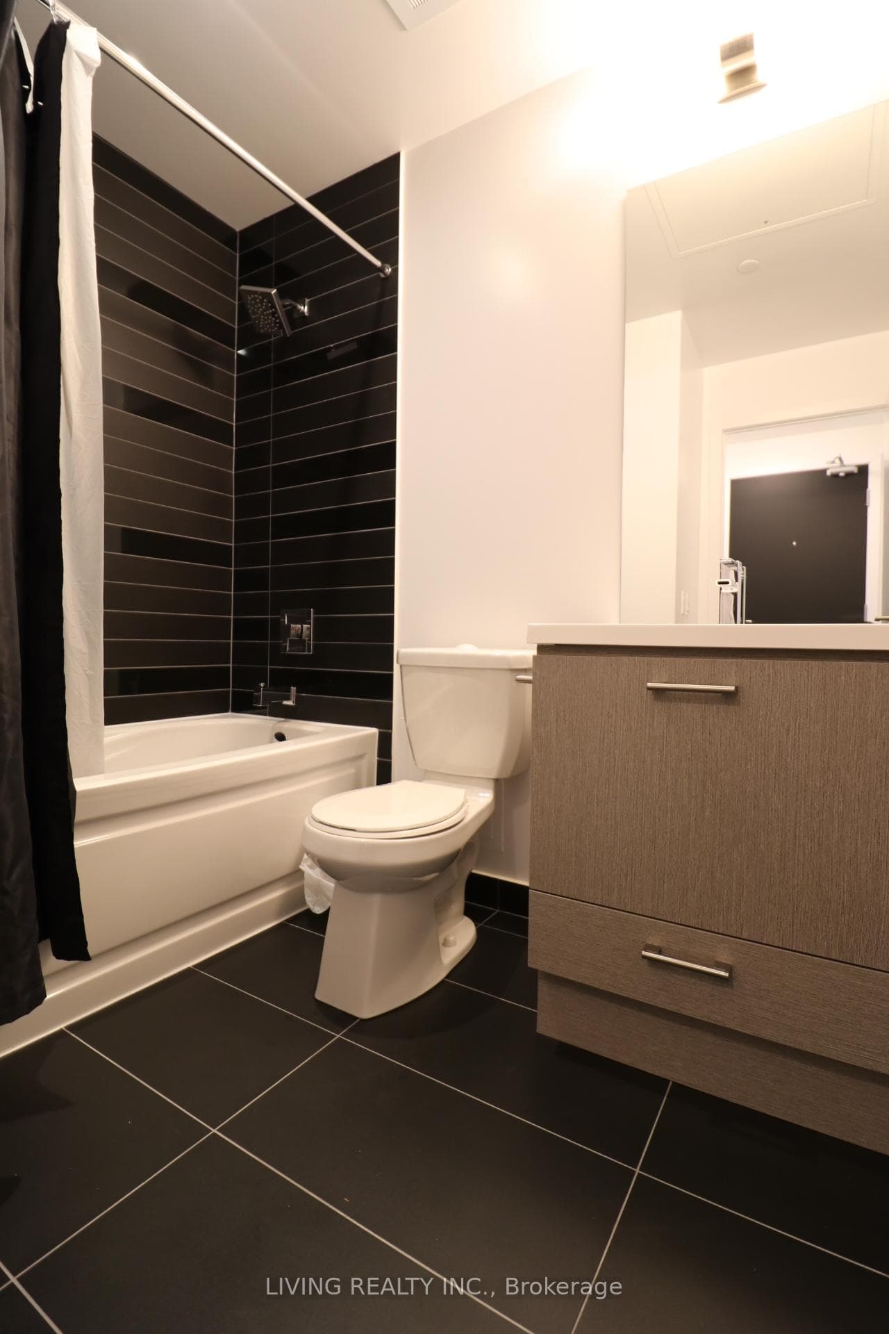 87 Peter Street Unit 1603 photo 9