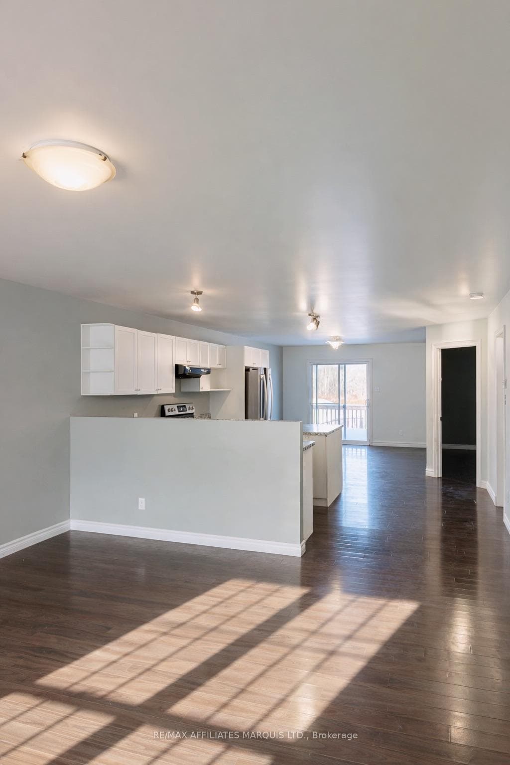109 French Avenue photo 15