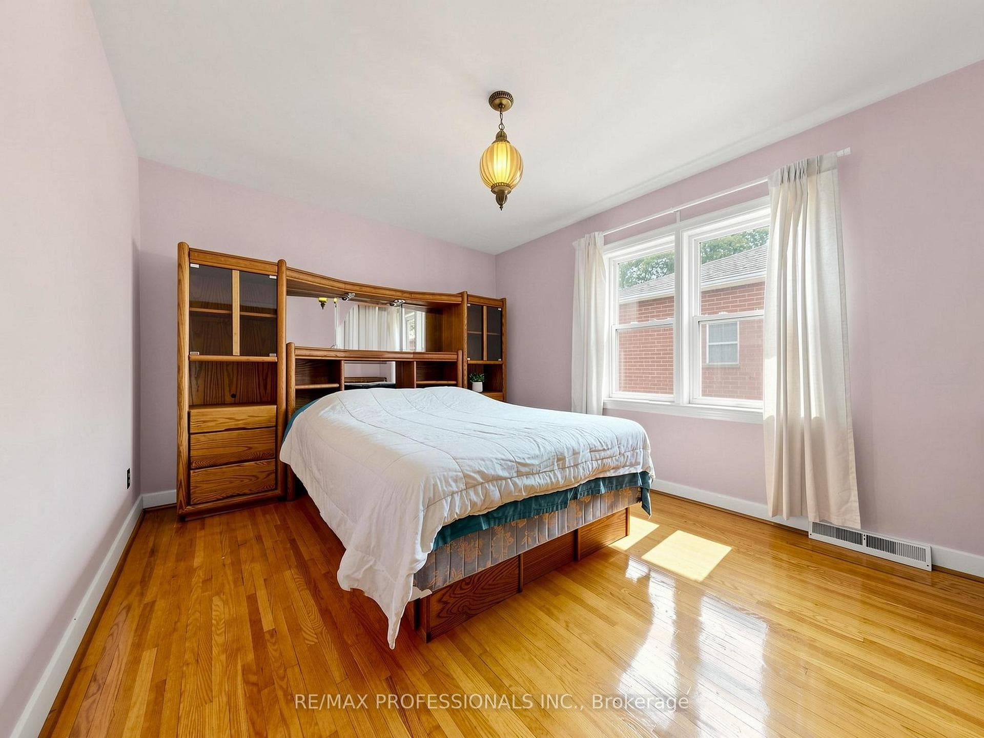 9 Detling Court photo 34