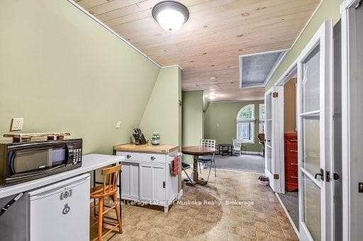 1005 Kirby's Beach Road photo 31