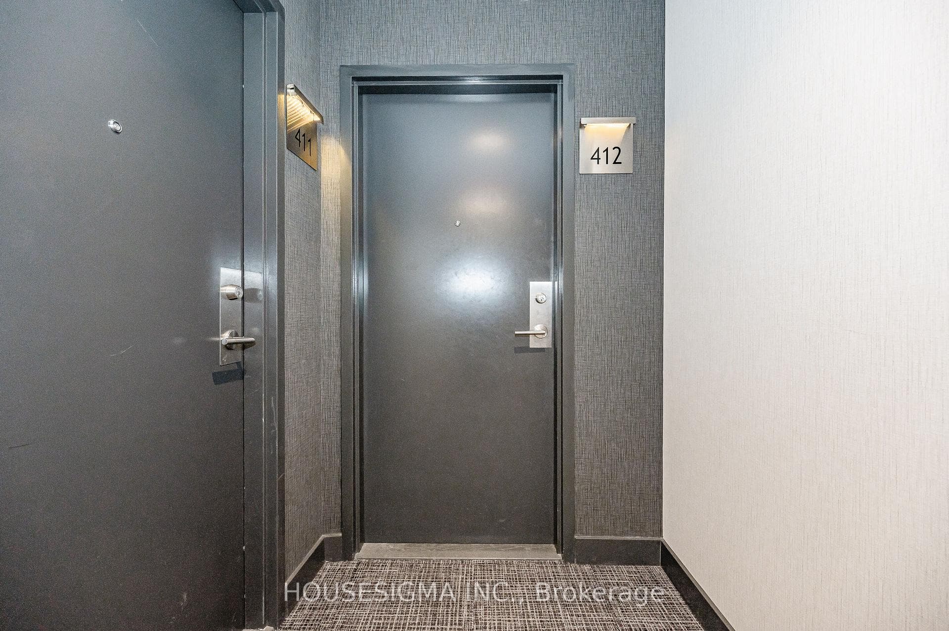 85 Duke Street Unit 412 photo 4
