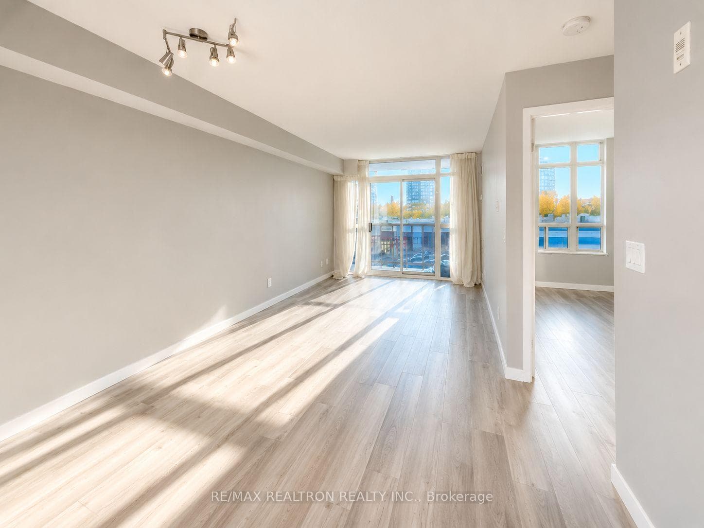 3650 Kingston Road Unit 302 photo 6